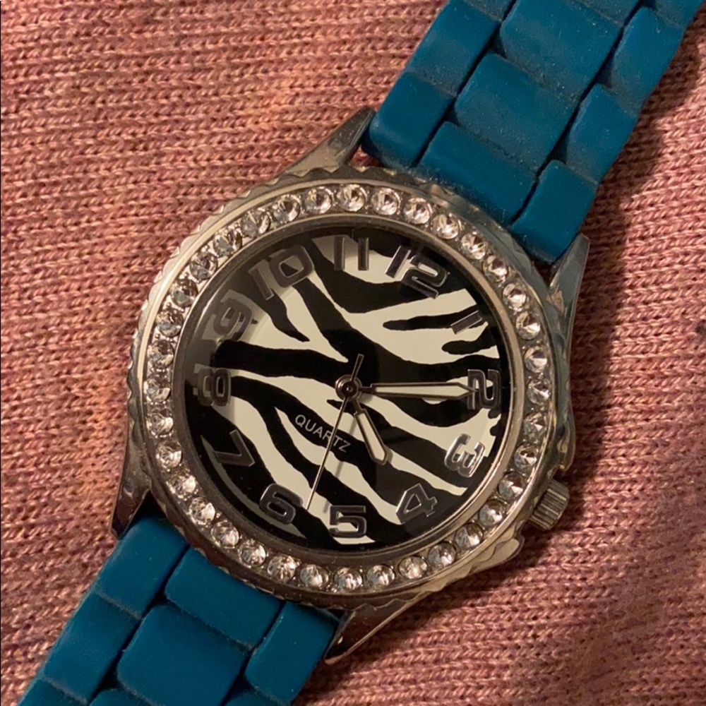 Watch - Picture 3 of 3